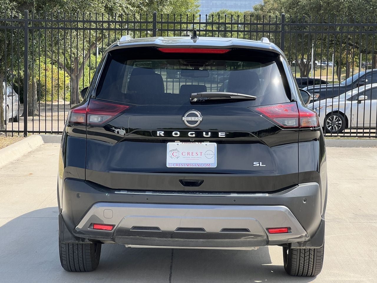 Used 2023 Nissan Rogue SL w/ SL Premium Package FWD image 4