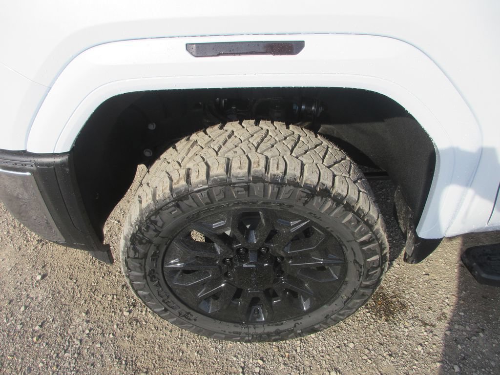 New 2026 GMC Sierra 2500 SLT w/ SLT Premium Package AWD/4WD image 12