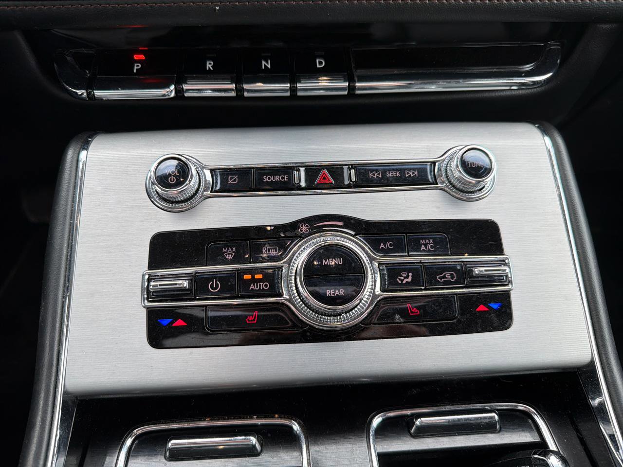 Used 2023 Lincoln Aviator Standard AWD w/ Premium Package image 23