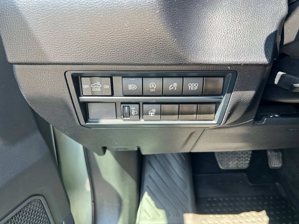 Used 2025 Toyota Tundra SR5 w/ SR5 Premium Package AWD/4WD image 43