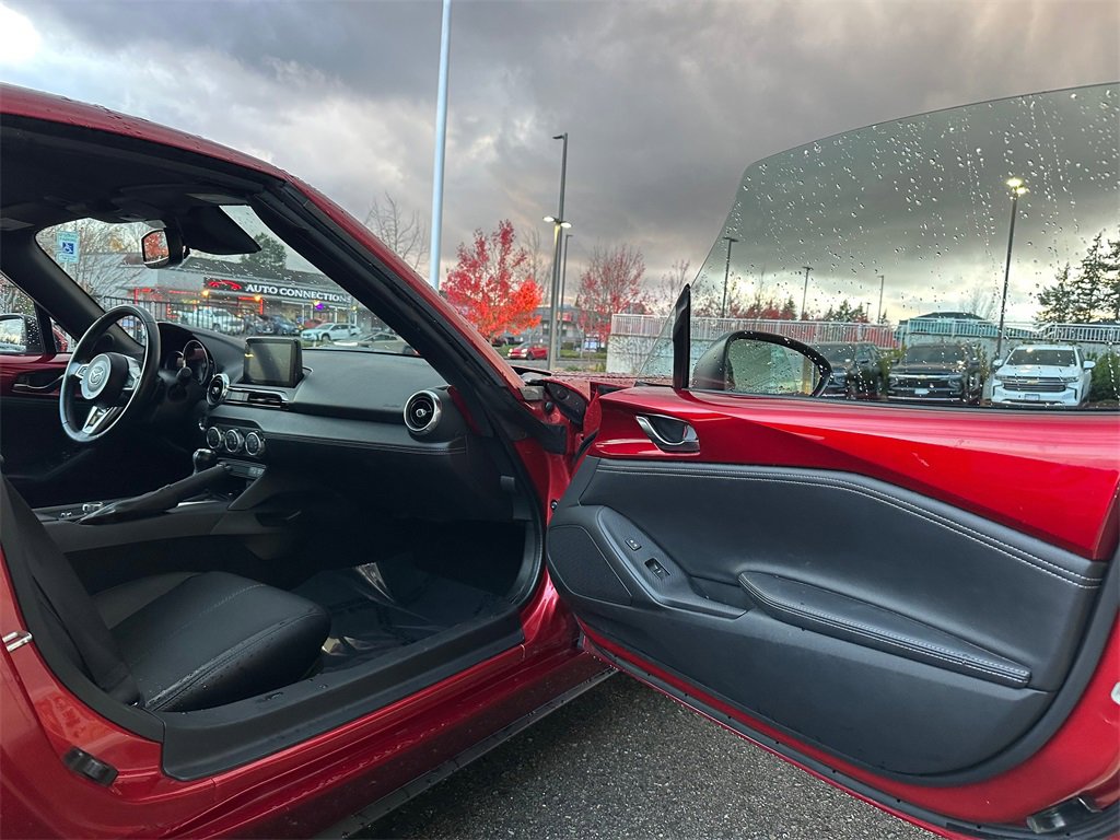 Used 2022 MAZDA MX-5 Miata RF Grand Touring image 11