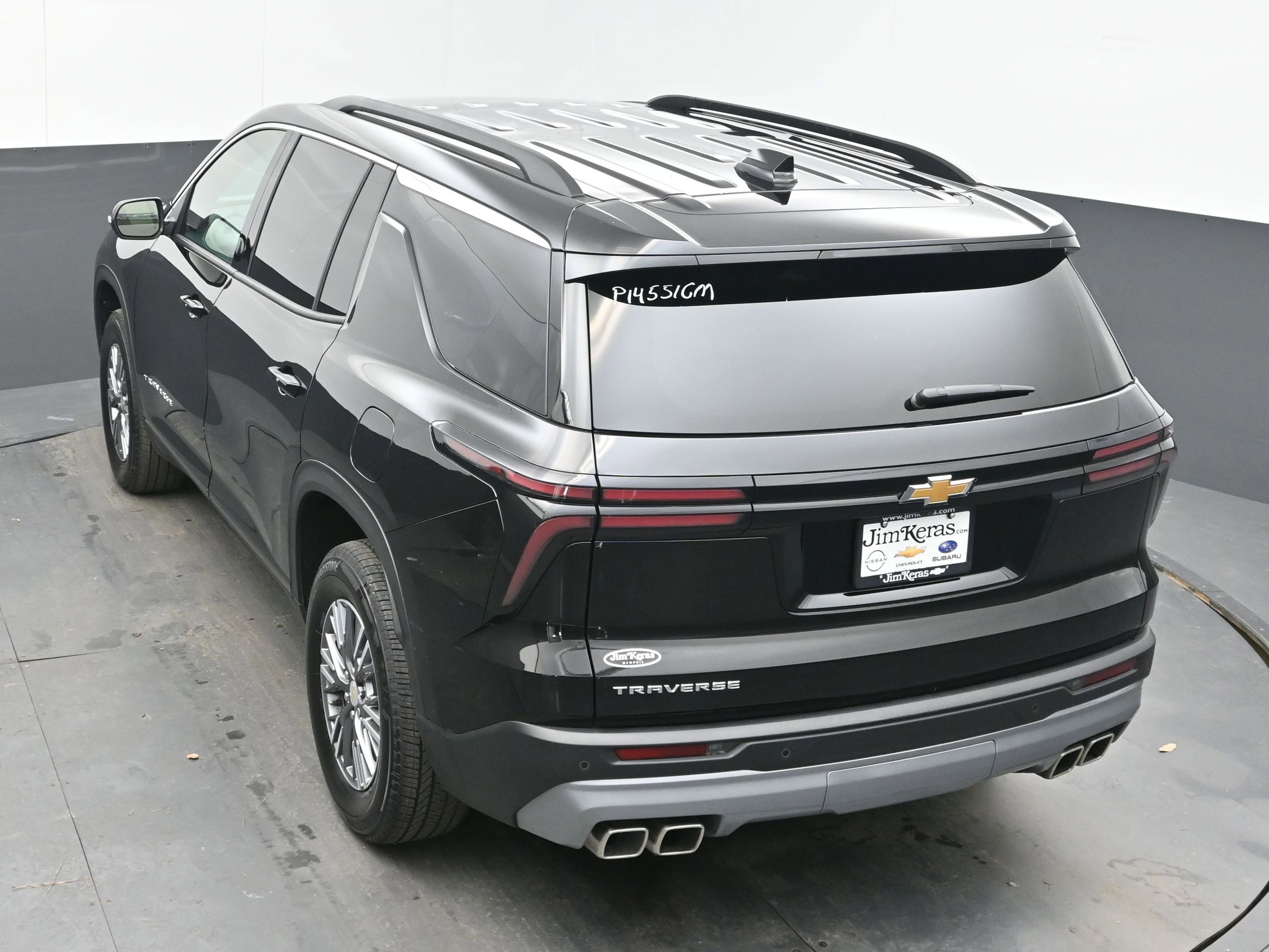 Used 2025 Chevrolet Traverse LT image 33