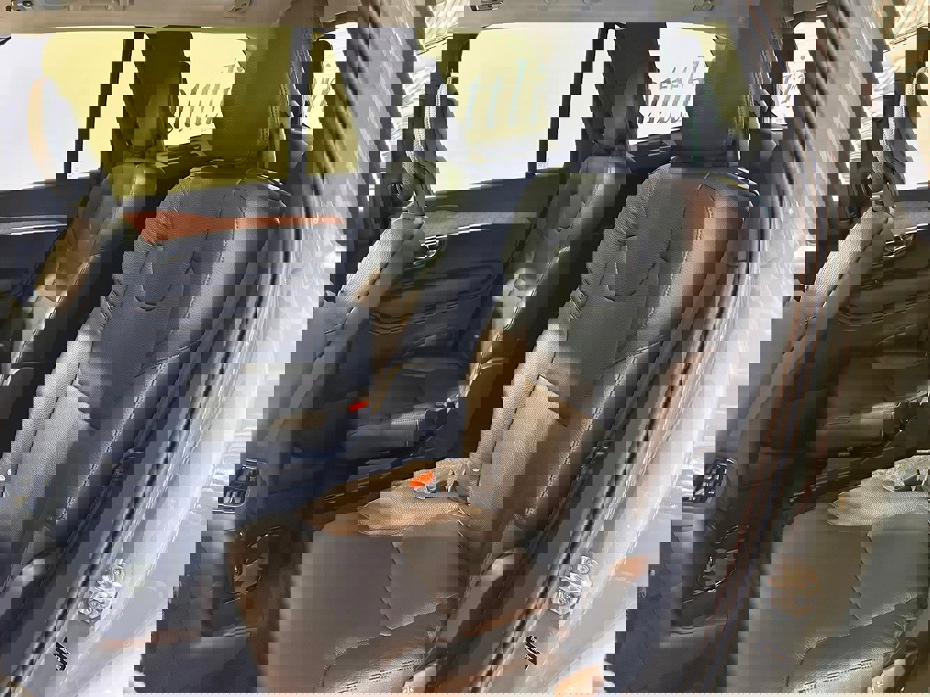 Used 2021 Volvo XC90 T8 Inscription Expression w/ Climate Package image 29