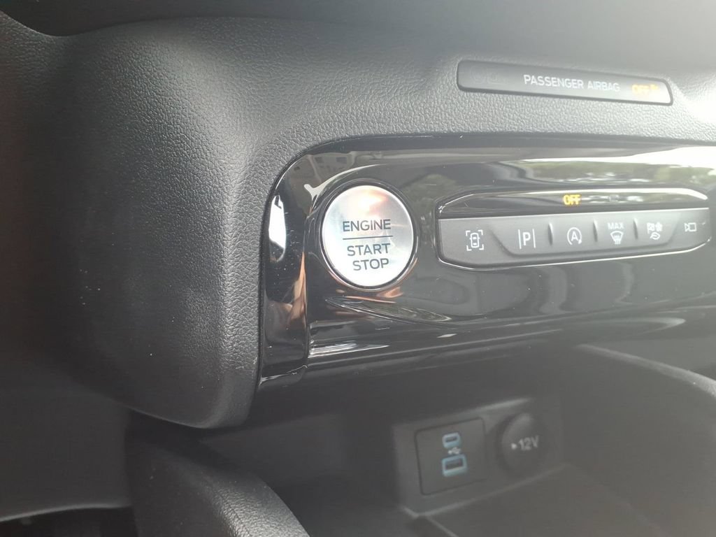 Certified 2023 Ford Escape Platinum w/ Premium Technology Package AWD/4WD image 25