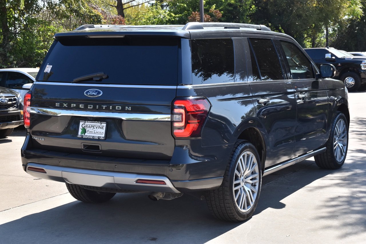 Used 2022 Ford Expedition Limited RWD image 8