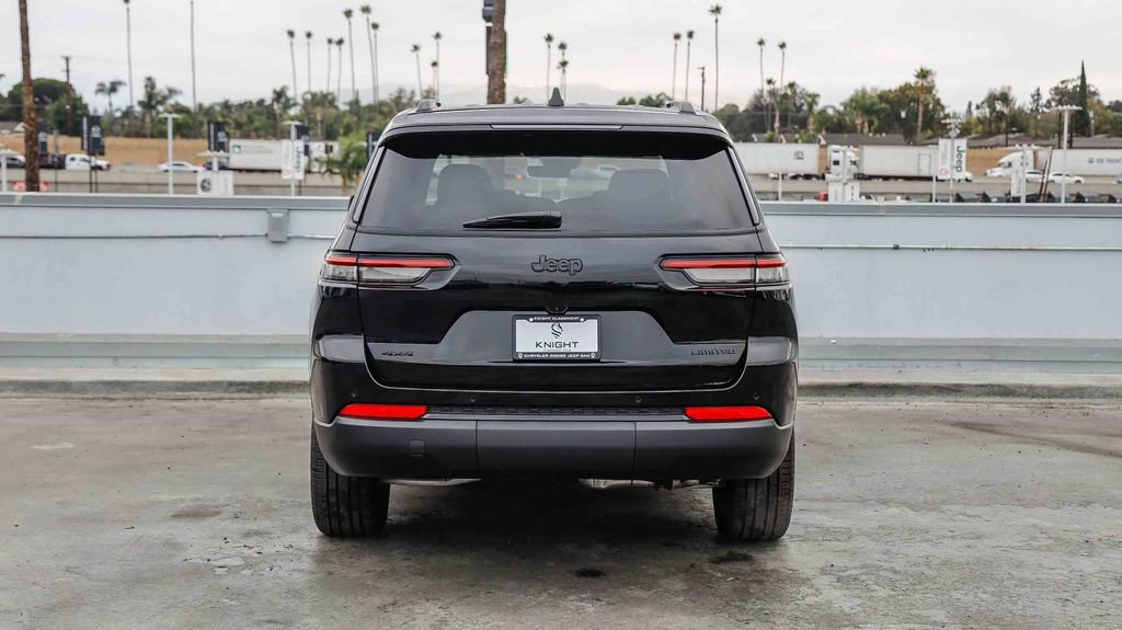 New 2025 Jeep Grand Cherokee L Limited w/ Black Appearance Package image 8