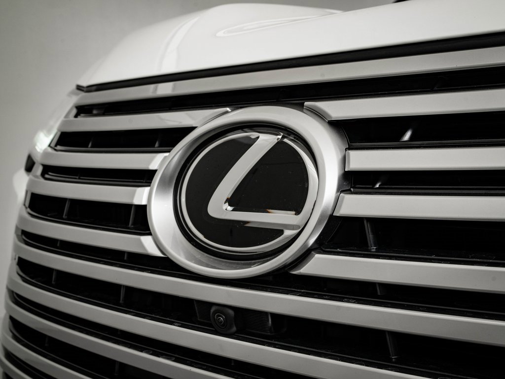Used 2024 Lexus LX 600 4WD w/ Interior Upgrade Package image 3