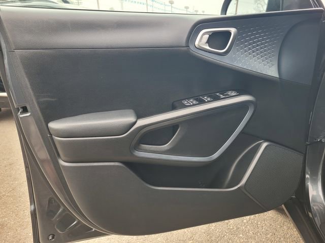 Used 2025 Kia Soul EX image 16