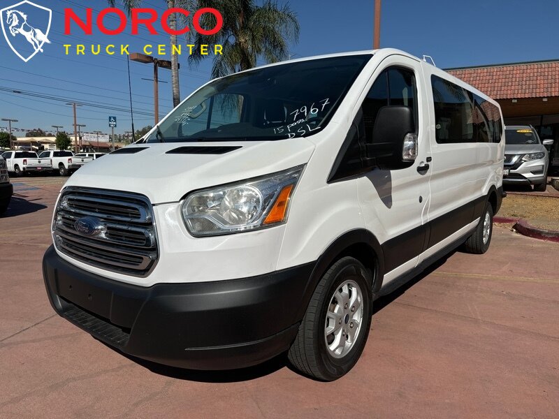Used 2017 Ford Transit 350 XLT RWD image 4