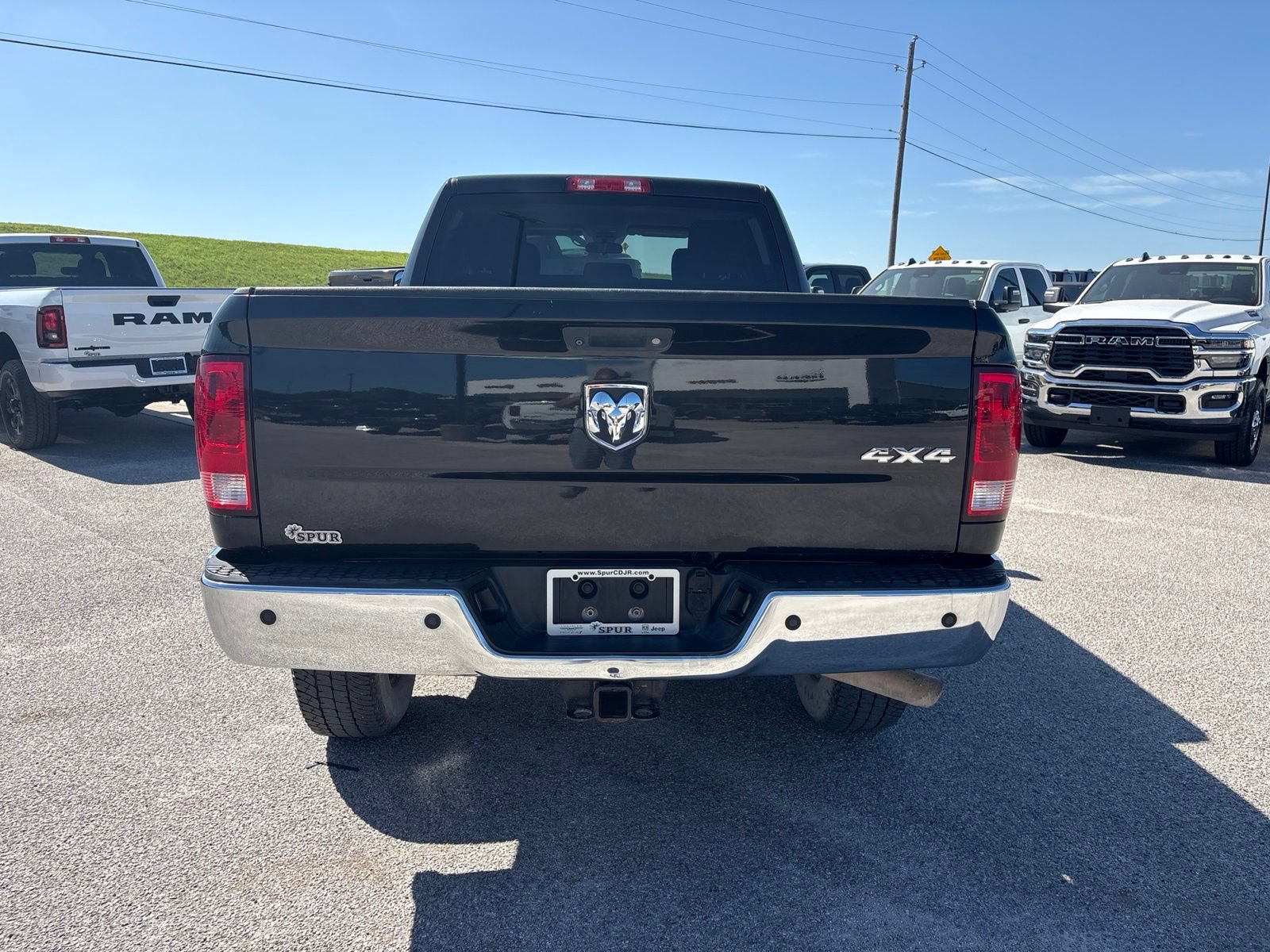 Used 2018 RAM 2500 Tradesman w/ Chrome Appearance Group AWD/4WD image 5