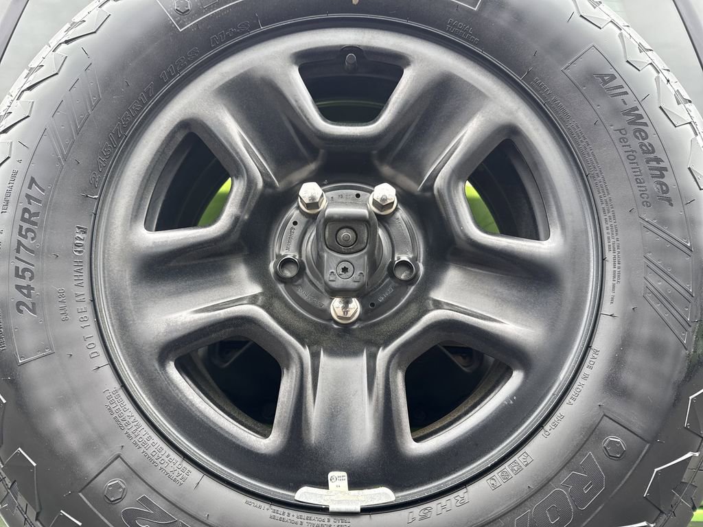 Used 2025 Jeep Wrangler Sport AWD/4WD image 24