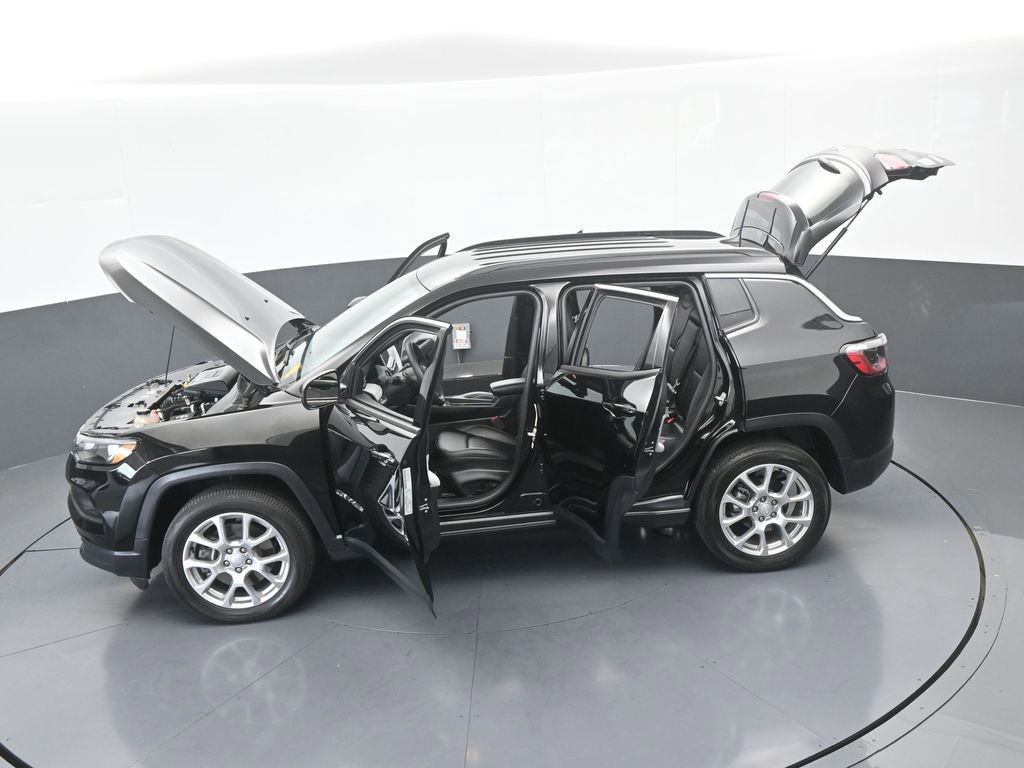 Used 2024 Jeep Compass Latitude image 59