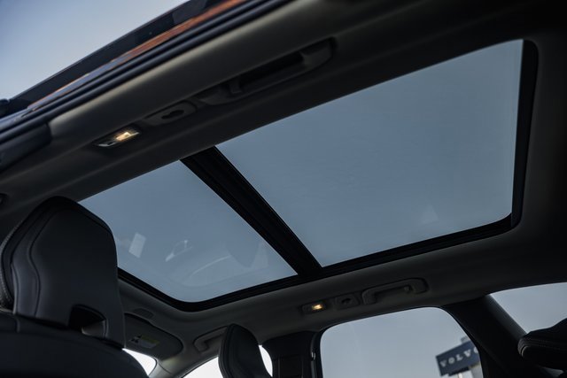 New 2026 Volvo XC60 B5 Ultra w/ Protection Package Premier image 33