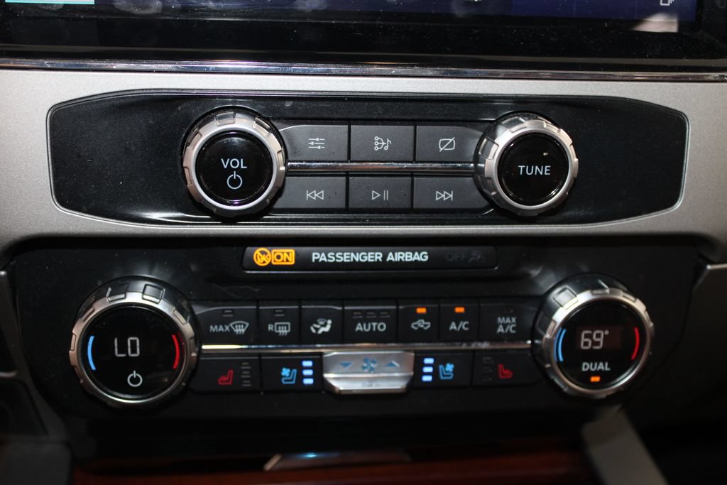Used 2022 Ford F350 King Ranch w/ King Ranch Ultimate Package AWD/4WD image 28