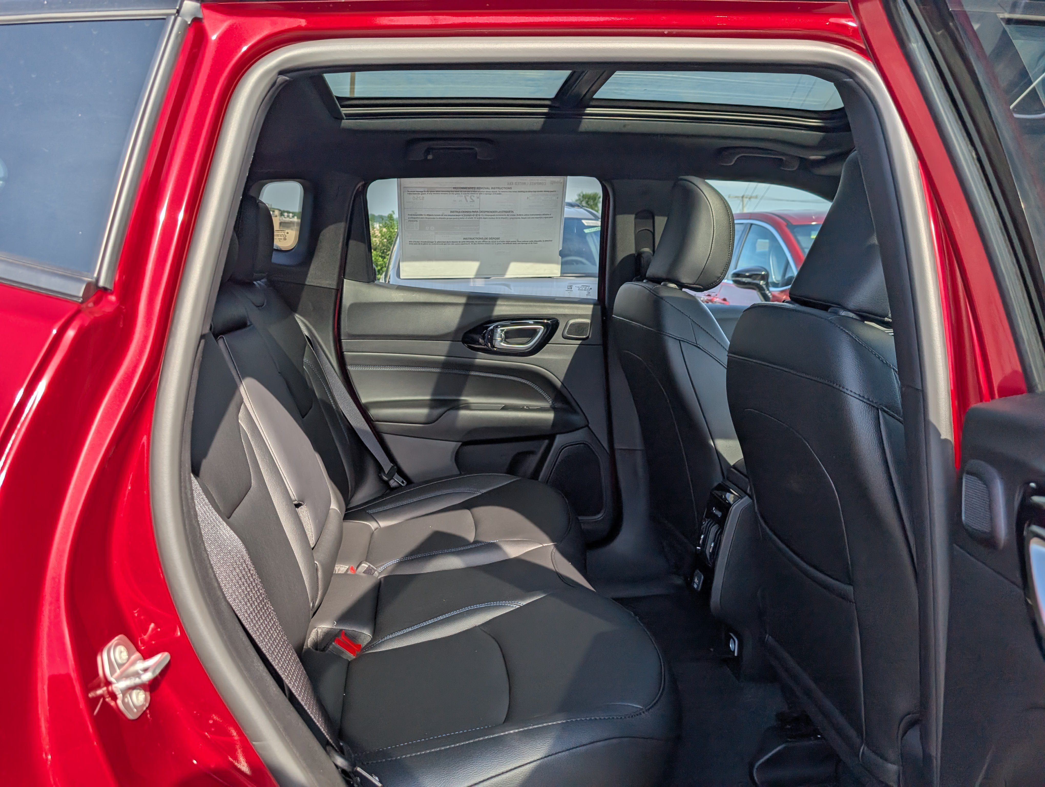 New 2025 Jeep Compass Limited w/ Sun & Sound Group AWD/4WD image 10