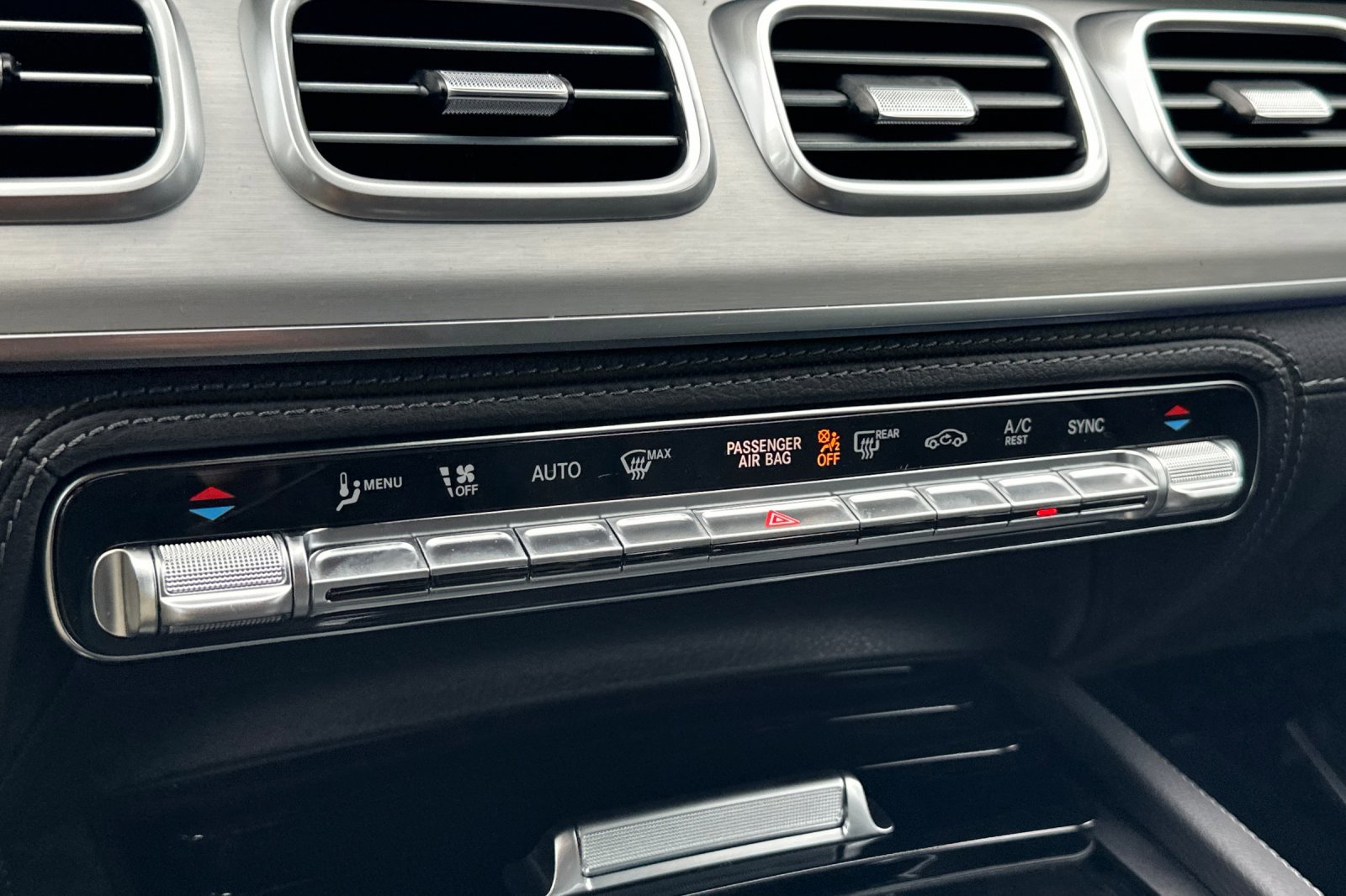 New 2026 Mercedes-Benz GLE 53 AMG 4MATIC Coupe image 21