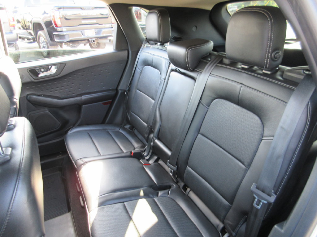 Used 2020 Ford Escape Titanium AWD/4WD image 21