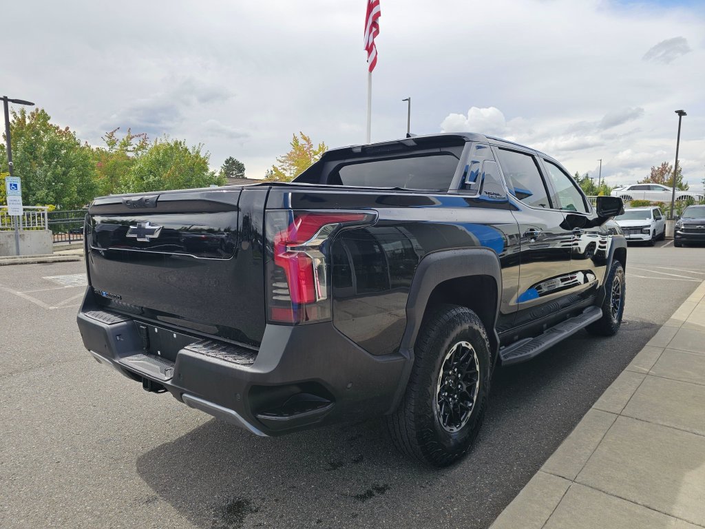 Used 2026 Chevrolet Silverado EV Trail Boss AWD/4WD image 7