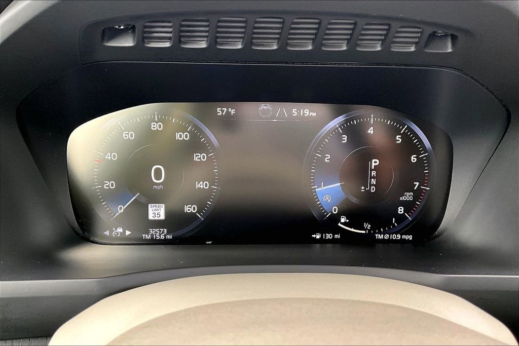 Used 2020 Volvo XC90 T5 Momentum w/ Protection Package Premier image 26