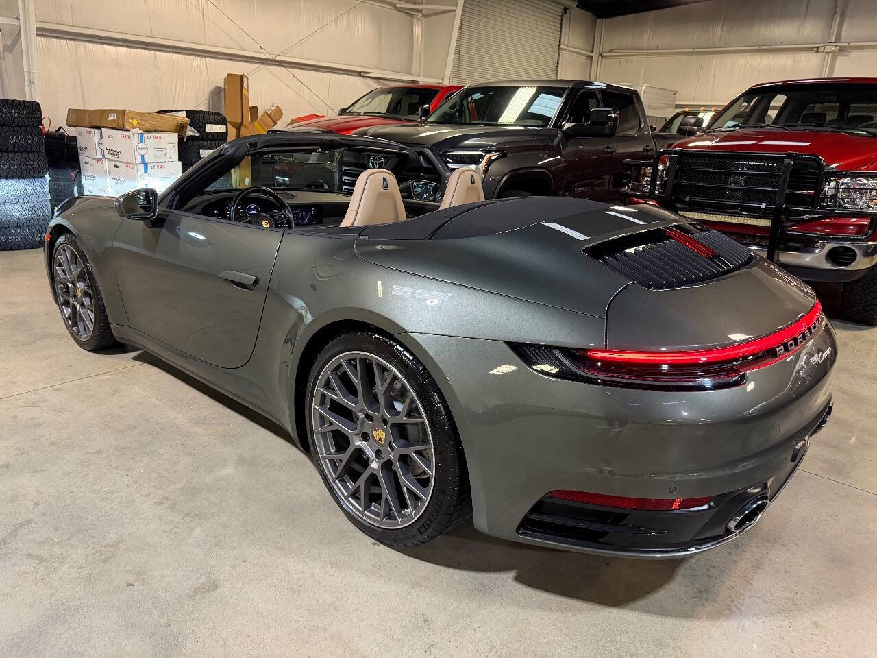 Used 2023 Porsche 911 Carrera image 6