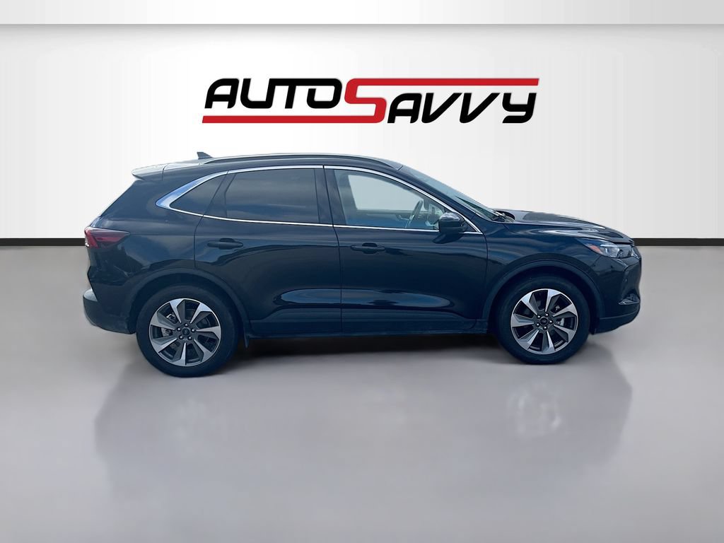 Used 2024 Ford Escape Platinum w/ Premium Technology Package AWD/4WD image 8