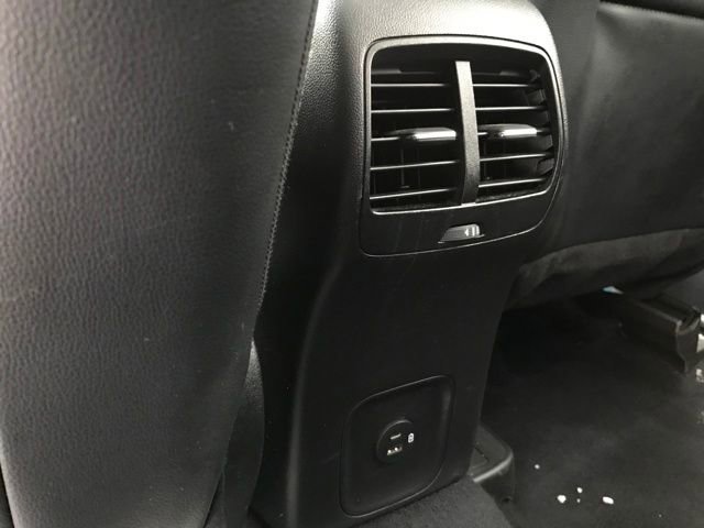 Used 2022 Ford Escape Titanium image 18