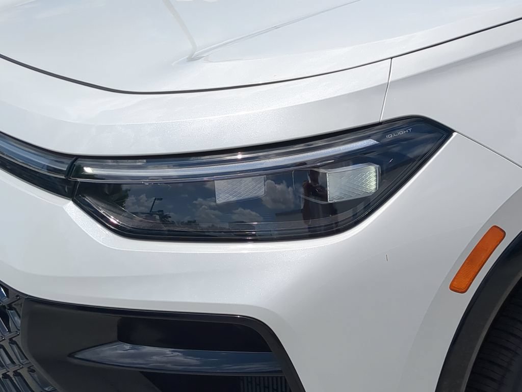 New 2026 Volkswagen Tiguan SEL R-Line AWD/4WD image 6