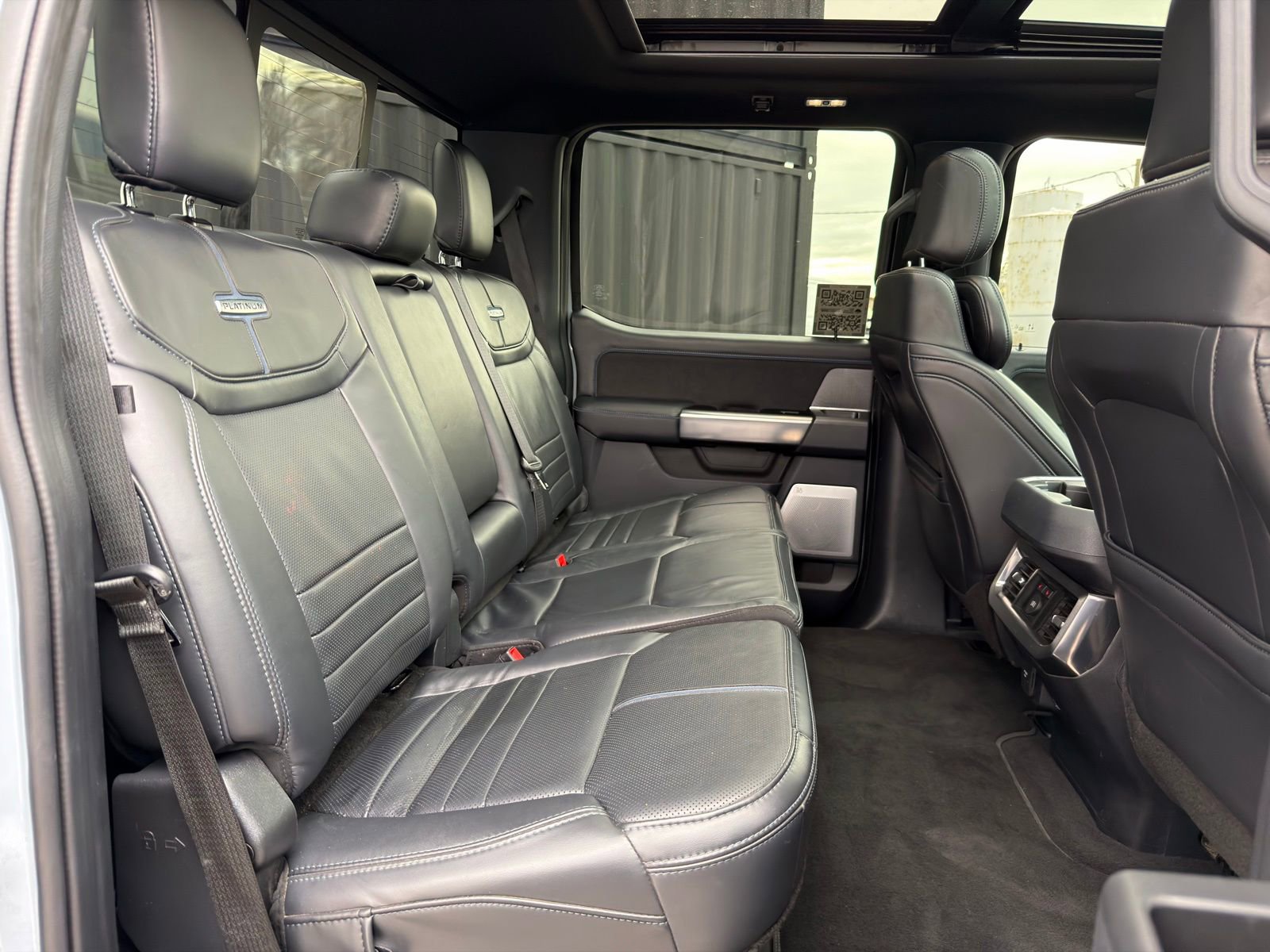 Used 2025 Ford F350 Platinum image 37