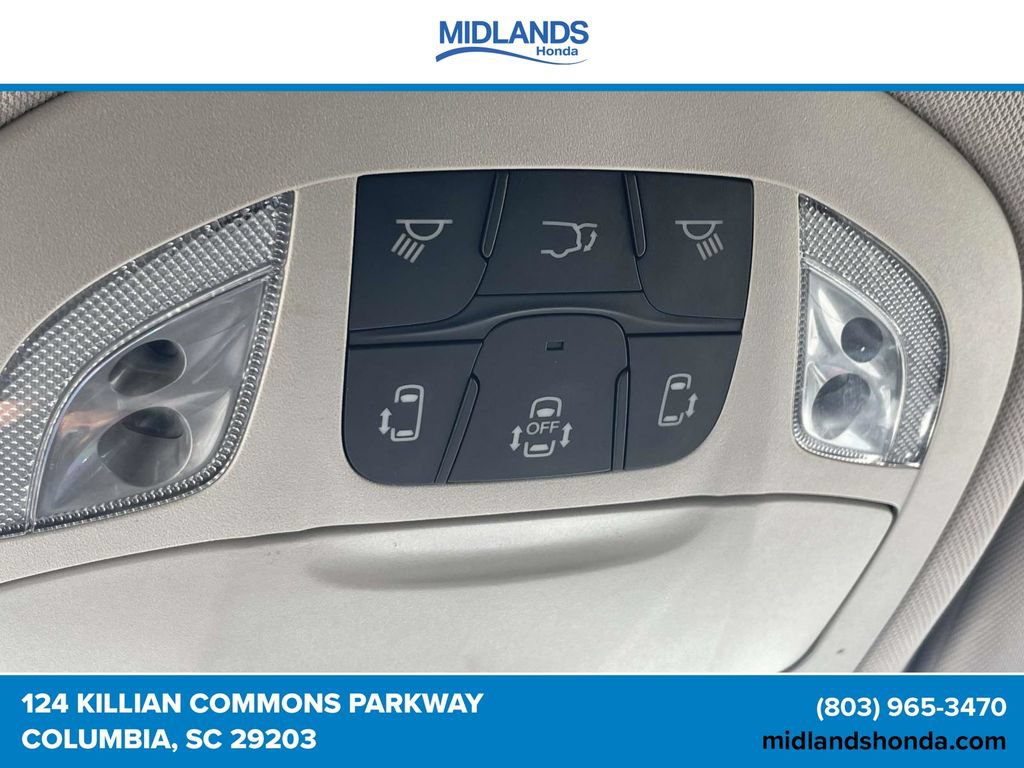 Used 2022 Chrysler Pacifica Touring-L FWD image 29