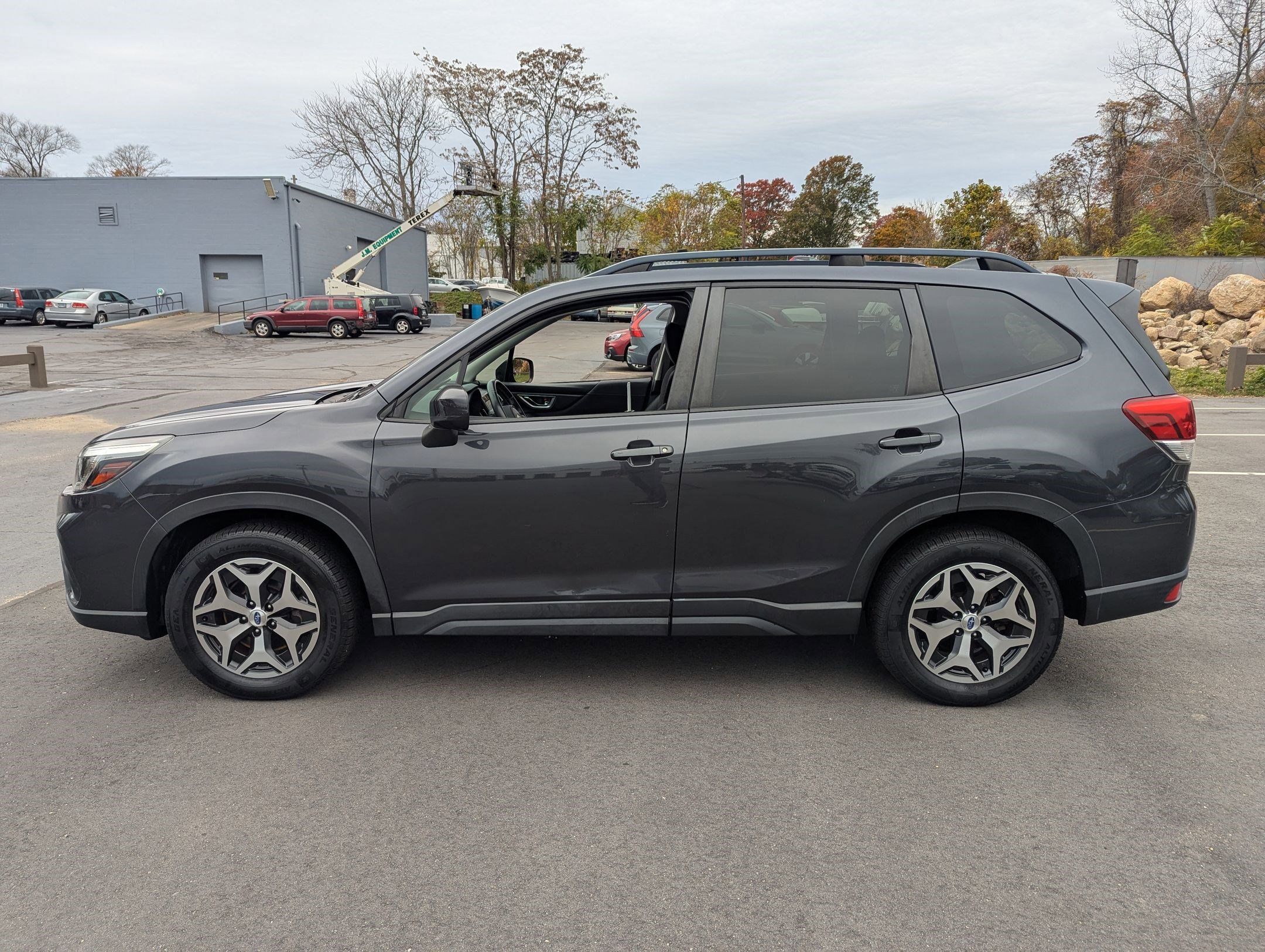 Used 2019 Subaru Forester Premium image 6