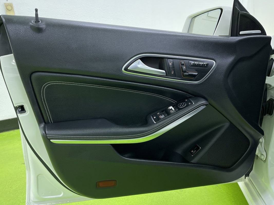 Used 2015 Mercedes-Benz CLA 250 4MATIC image 16