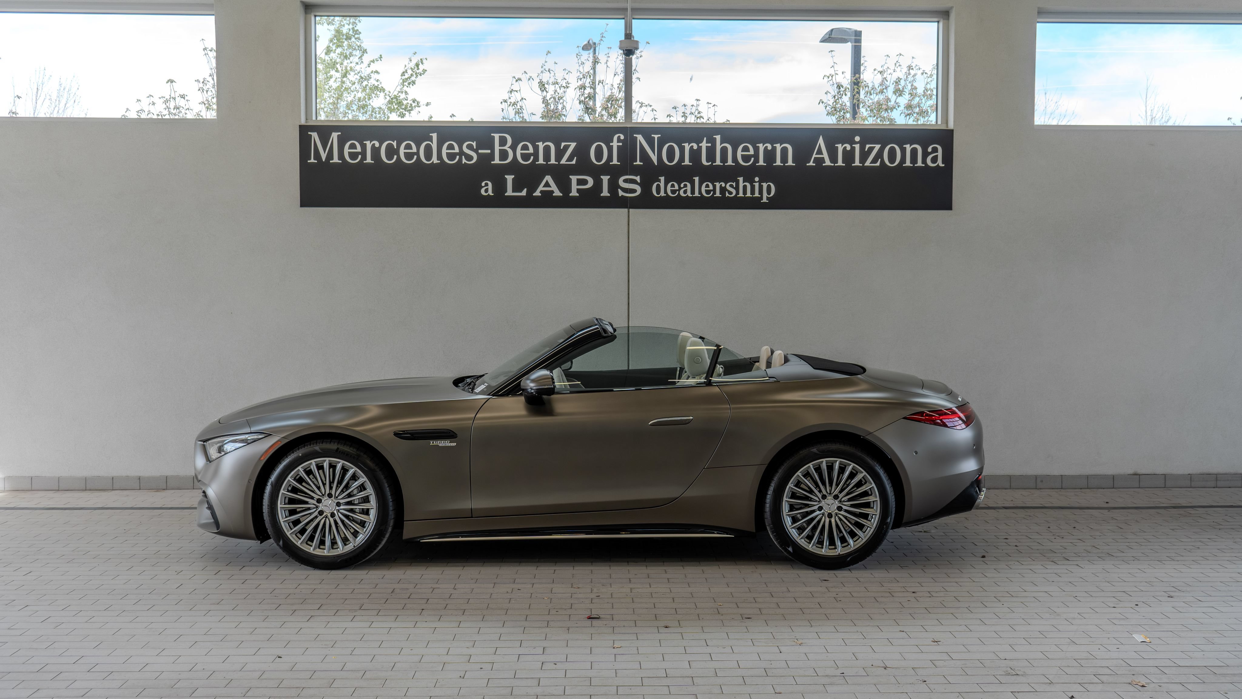 New 2026 Mercedes-Benz SL 43 AMG image 2