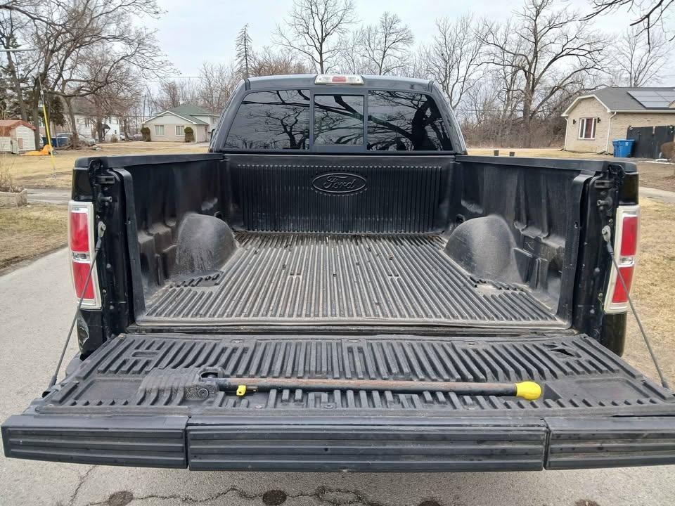 Used 2014 Ford F150 Platinum w/ Max Trailer Tow Package image 8