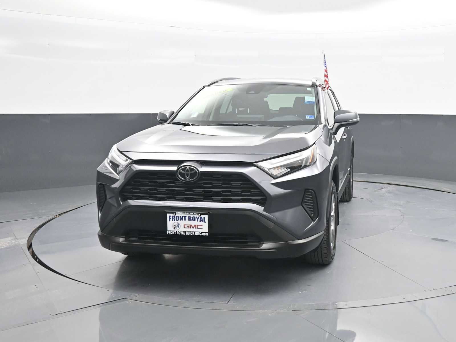 Used 2025 Toyota RAV4 XLE AWD/4WD image 3