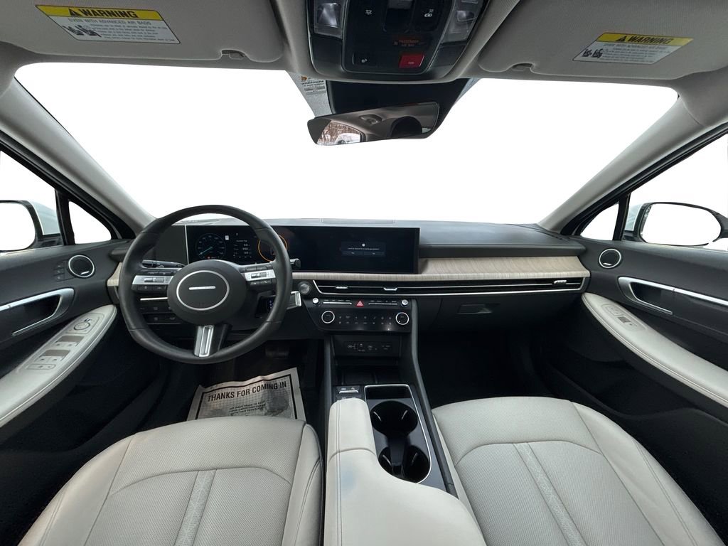 Used 2025 Hyundai Sonata Limited image 17