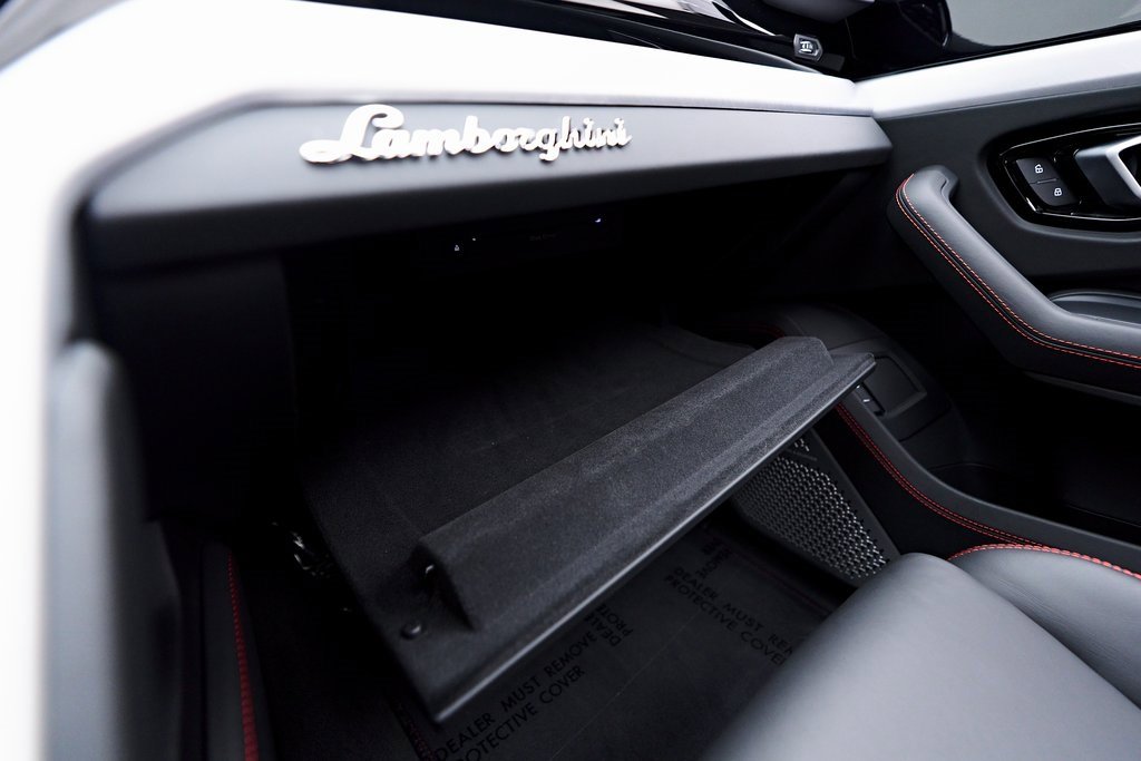 Used 2022 Lamborghini Urus image 86