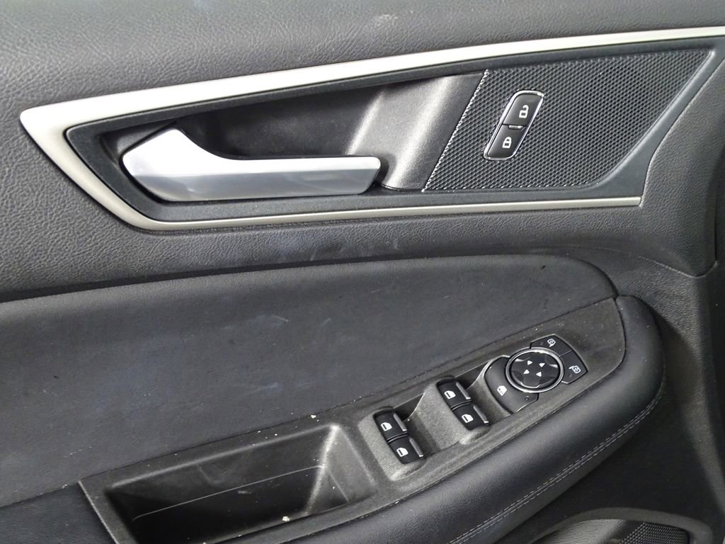 Used 2024 Ford Edge SEL AWD/4WD image 17