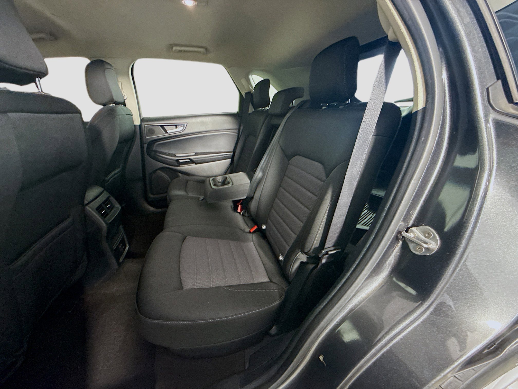 Used 2020 Ford Edge SE AWD/4WD image 25