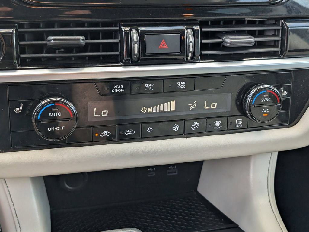 Used 2022 Nissan Pathfinder SV FWD image 28