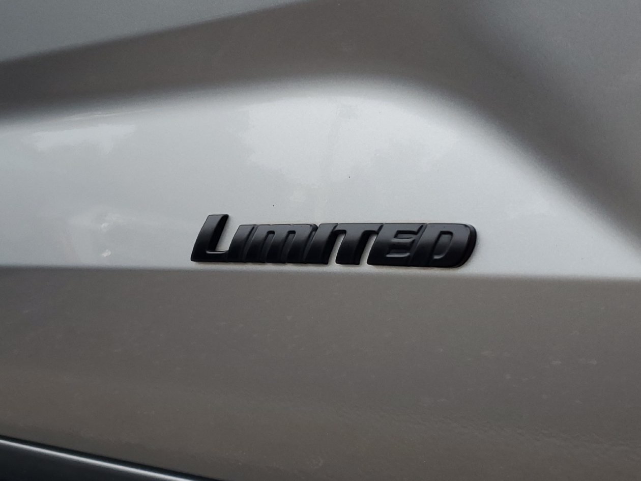 Used 2024 Toyota Sequoia Limited AWD/4WD image 8
