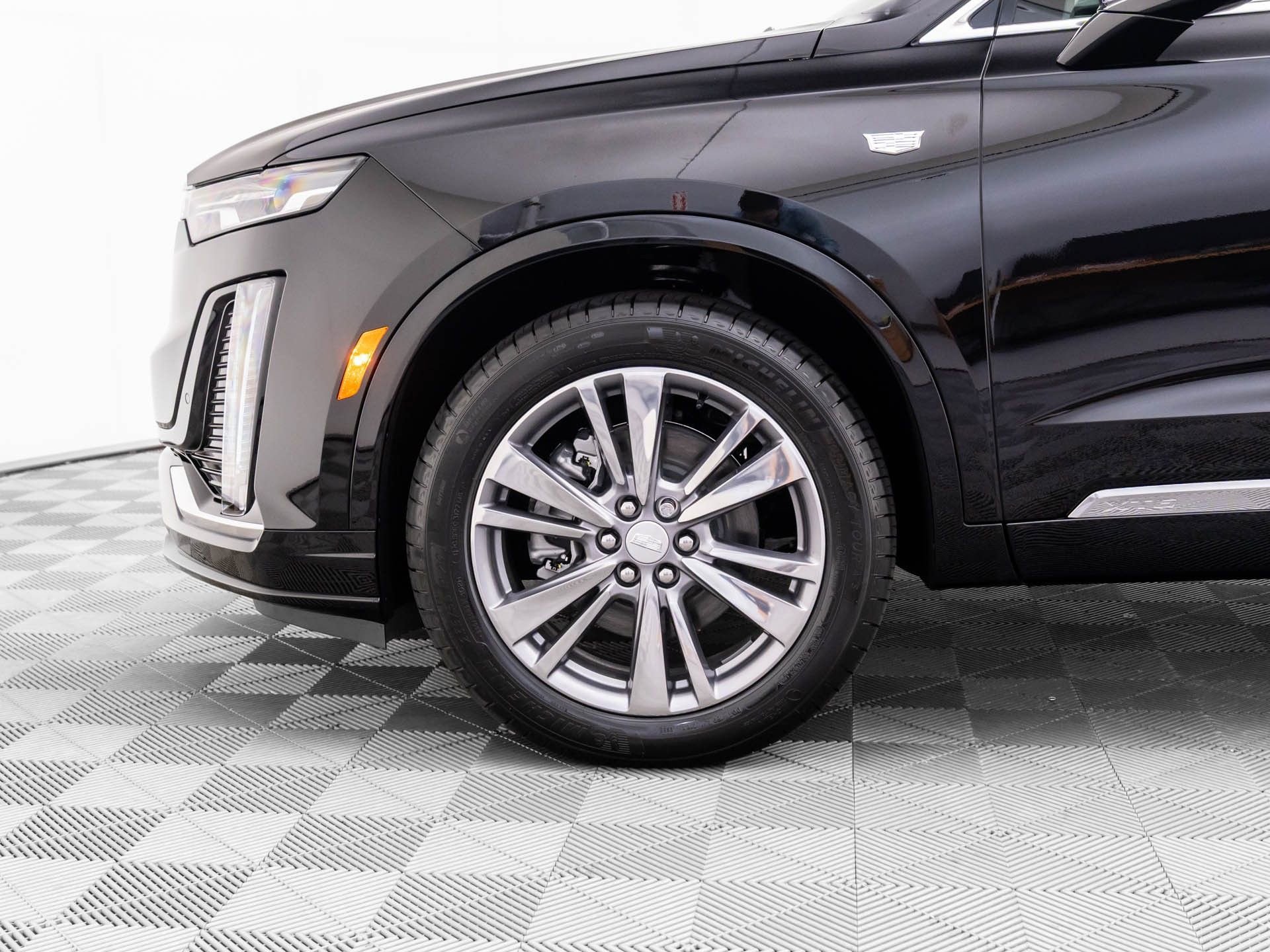 New 2025 Cadillac XT6 Premium Luxury image 34