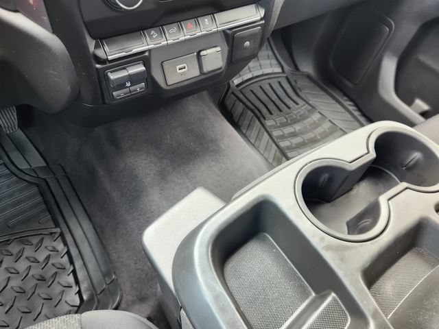 Used 2020 Chevrolet Silverado 1500 Custom Trail Boss w/ Custom Convenience Package AWD/4WD image 21
