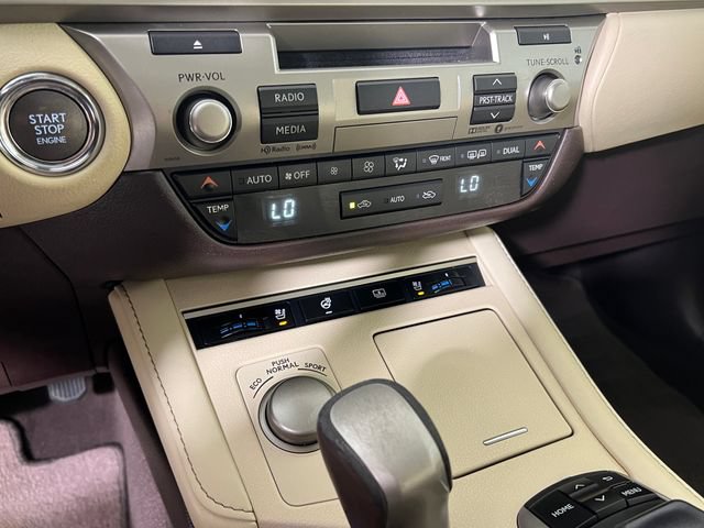 Used 2017 Lexus ES 350 w/ Luxury Package FWD image 20