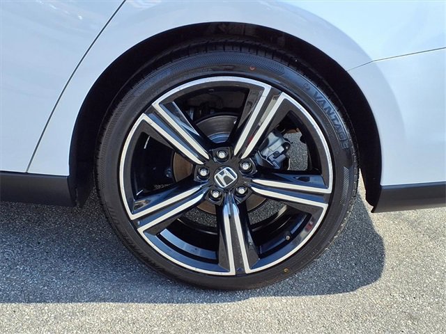 Used 2024 Honda Accord Sport image 7