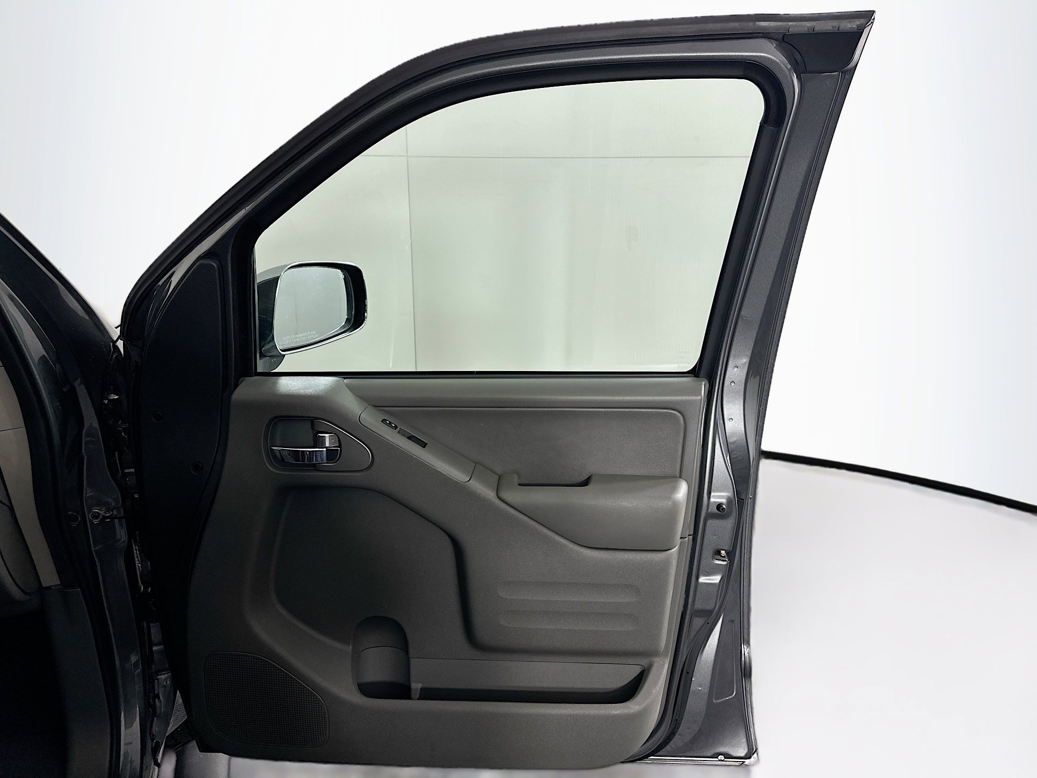 Used 2019 Nissan Frontier SL image 32