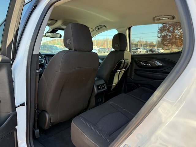 Used 2023 GMC Terrain SLE w/ Driver Convenience Package image 15