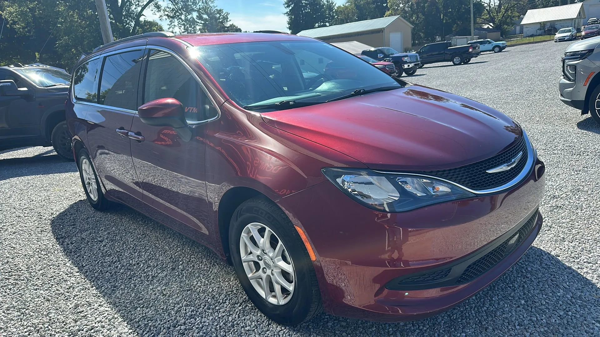Used 2021 Chrysler Voyager Lxi image 5
