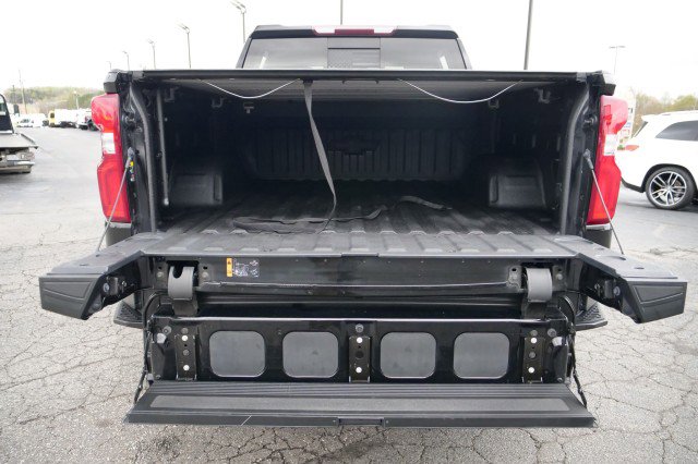 Used 2021 Chevrolet Silverado 1500 RST w/ Redline Edition image 8