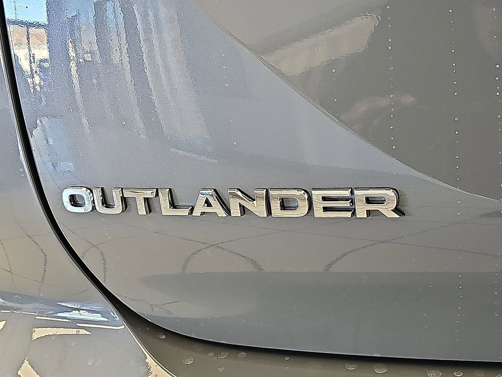 New 2026 Mitsubishi Outlander SEL image 22