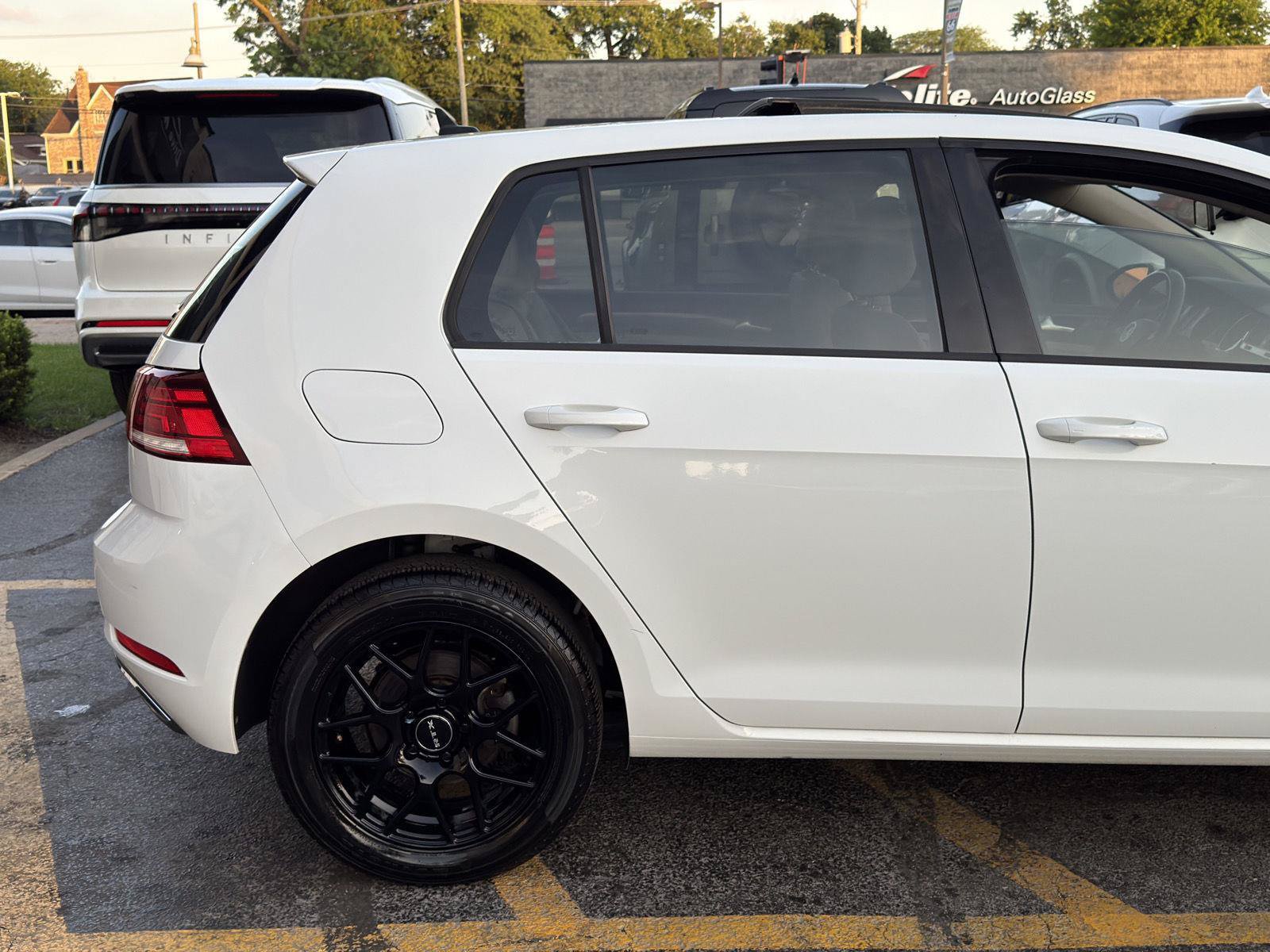 Used 2019 Volkswagen Golf SE FWD image 9